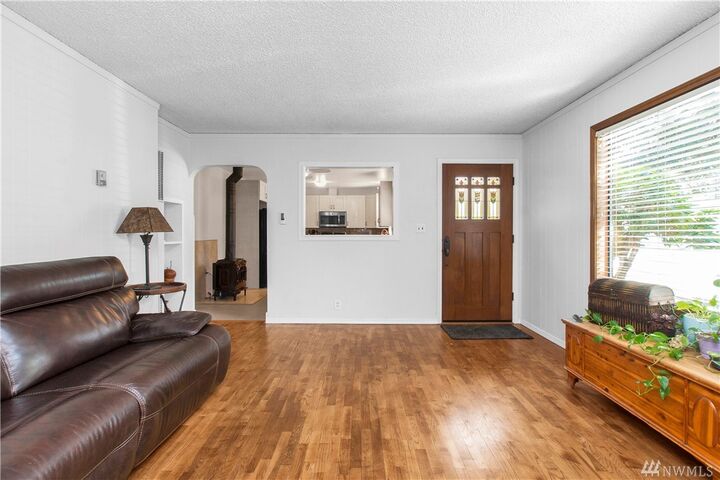 Property Photo:  1722 Ethridge Ave NE  WA 98506 