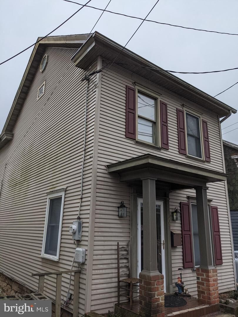Property Photo: 522 W Market Street PA 17098