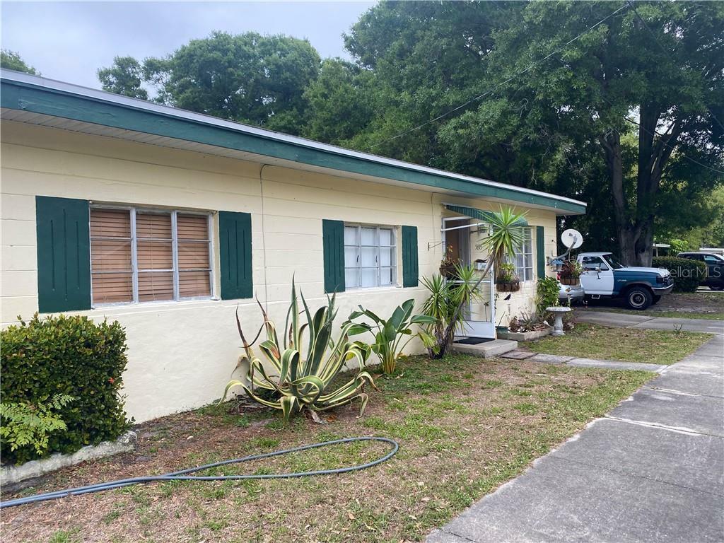 Property Photo: 7101 59th Street N FL 33781