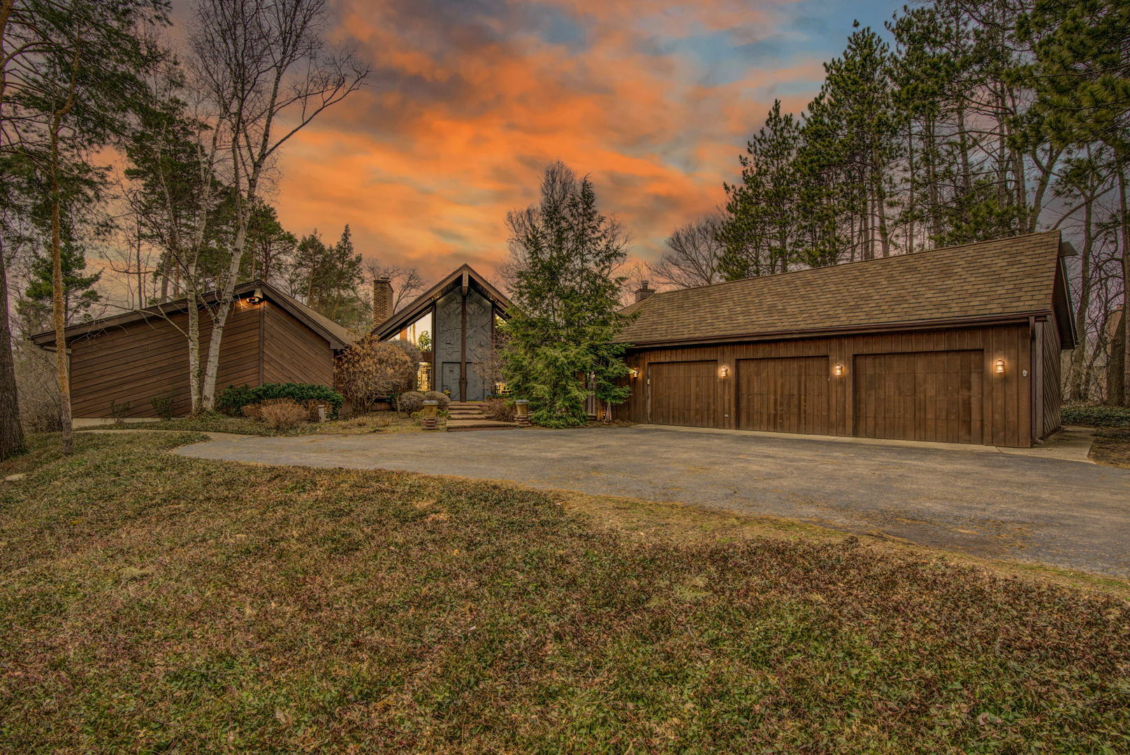 Property Photo: 6772 W Creekside Drive IL 60047