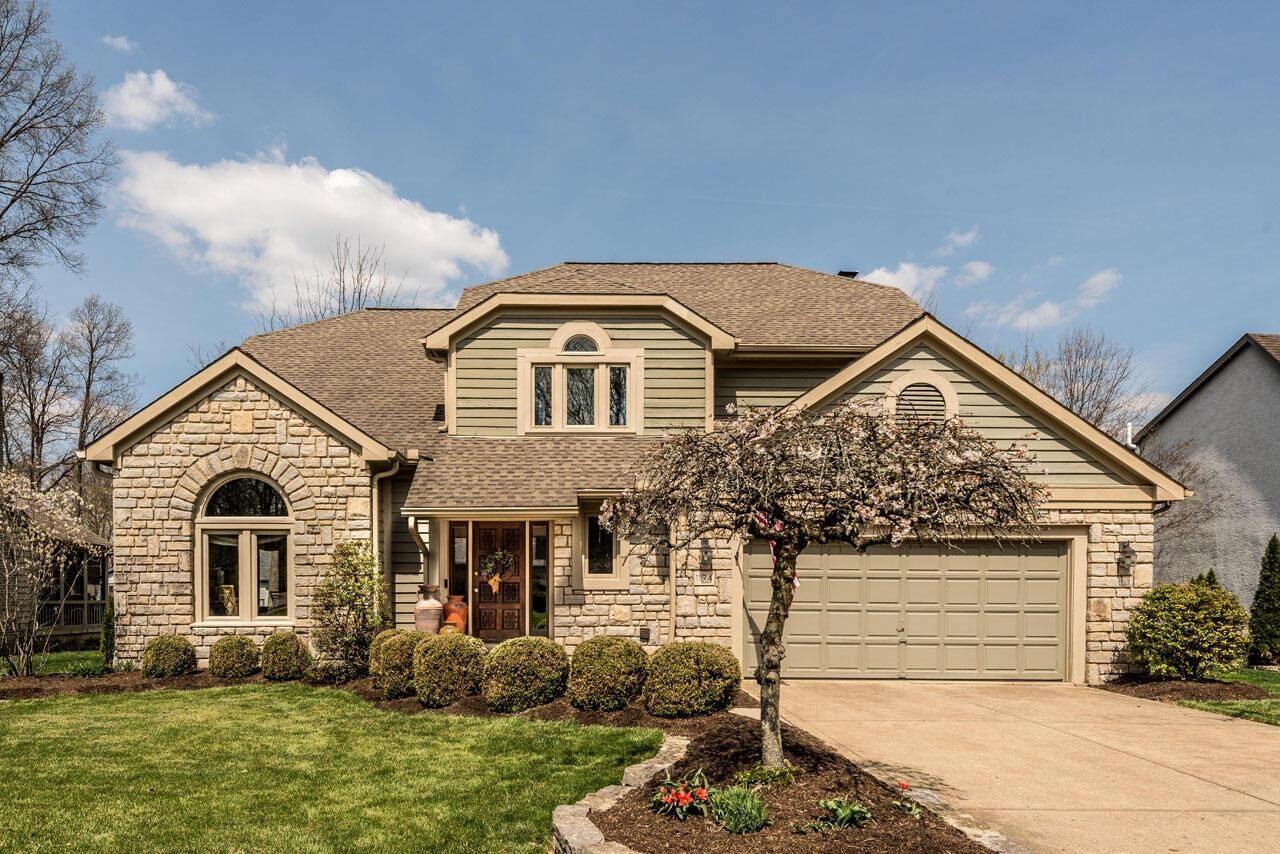 Property Photo:  1194 Springtree Lane  OH 43081 