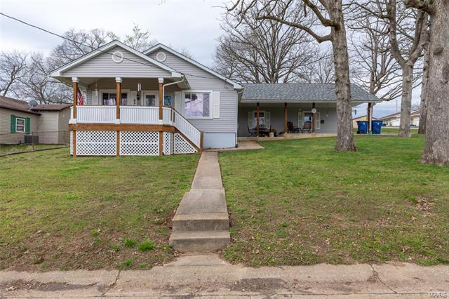 Property Photo: 1426 North 5th Street 63020