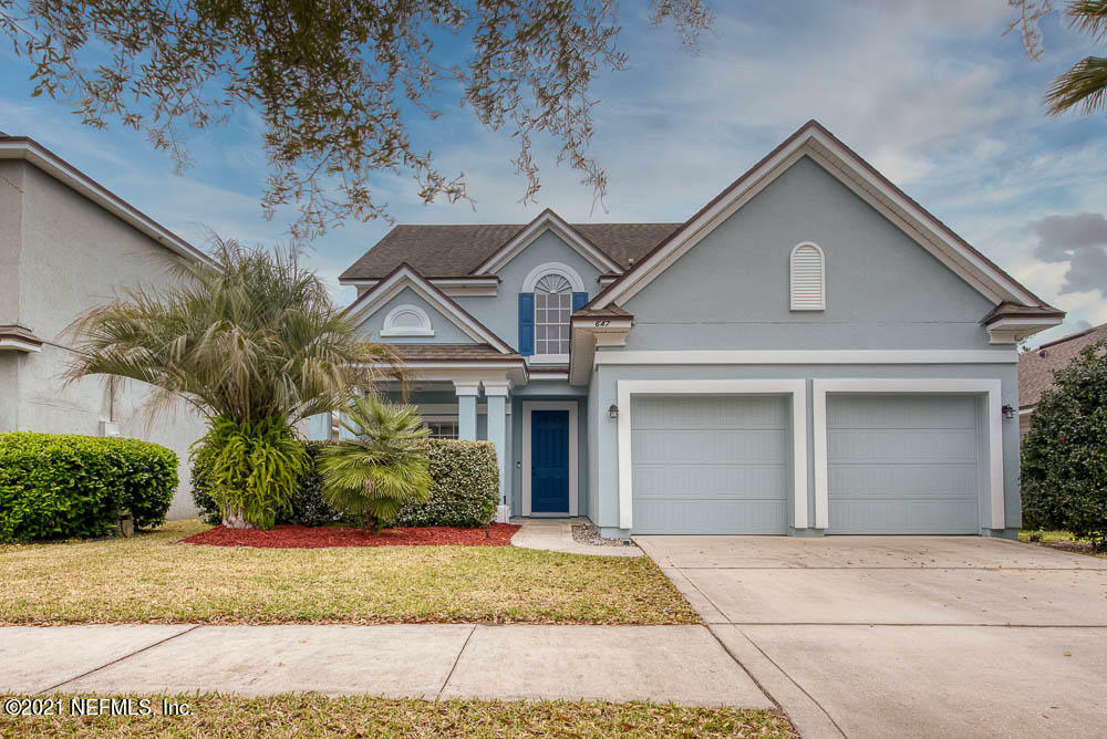 Property Photo: 647 Sunny Stroll Drive FL 32068
