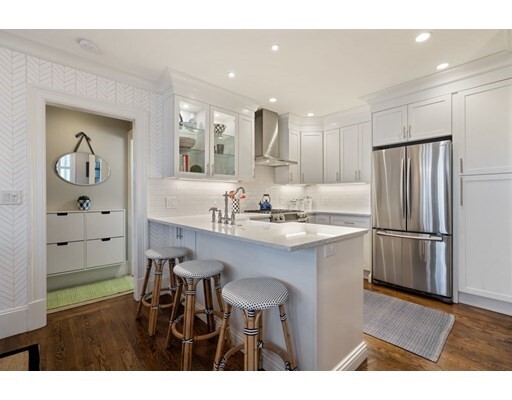 Property Photo: 6 Woods Place 1 MA 02129