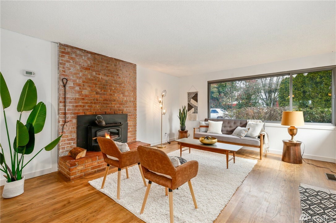 Property Photo: 12641 21st Ave S WA 98168