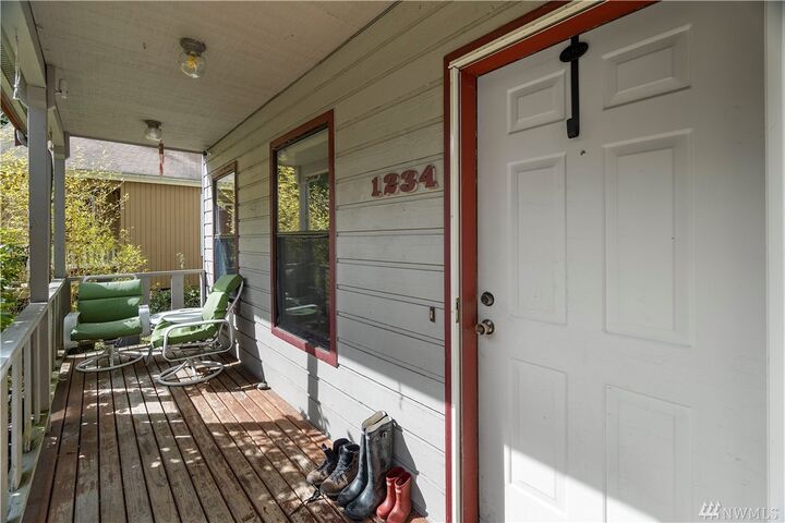 Property Photo: 1234 Irving St SW WA 98512