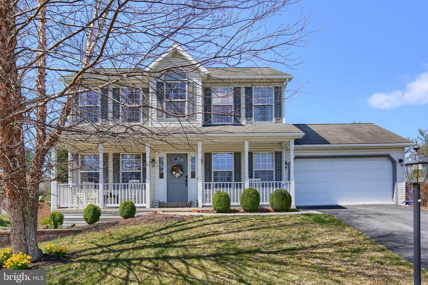 Property Photo: 146 Martel Circle PA 17019