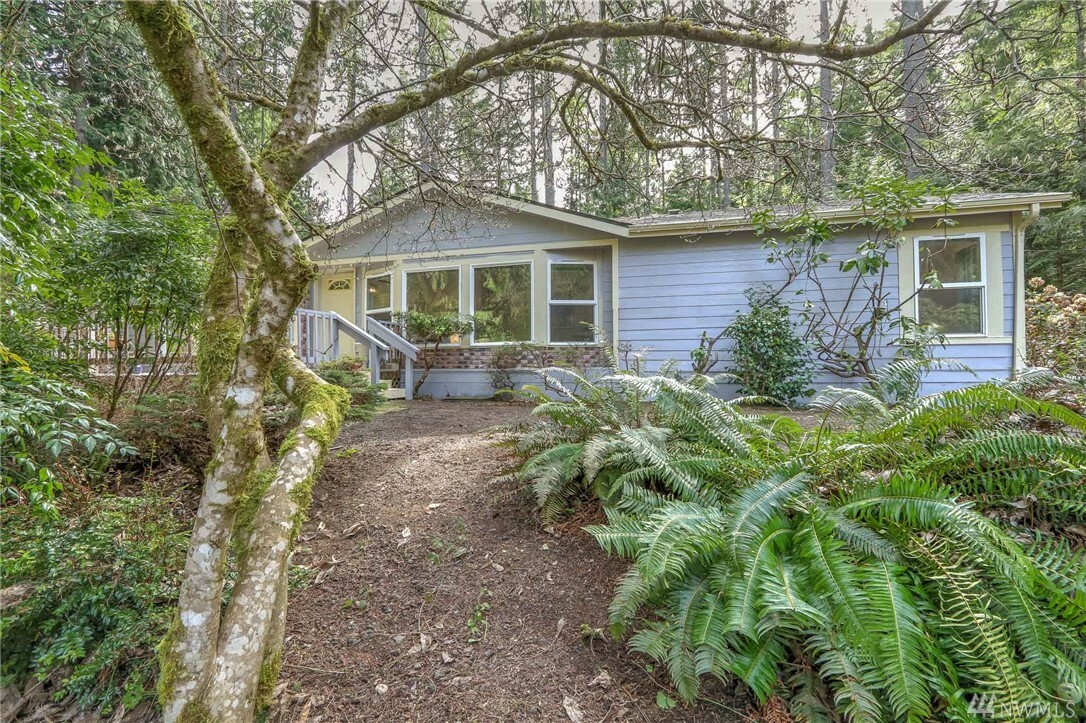 Property Photo:  829 NW Bracken Ct  WA 98370 