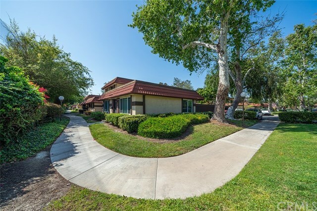 Property Photo:  2685 W Parkside Lane  CA 92801 