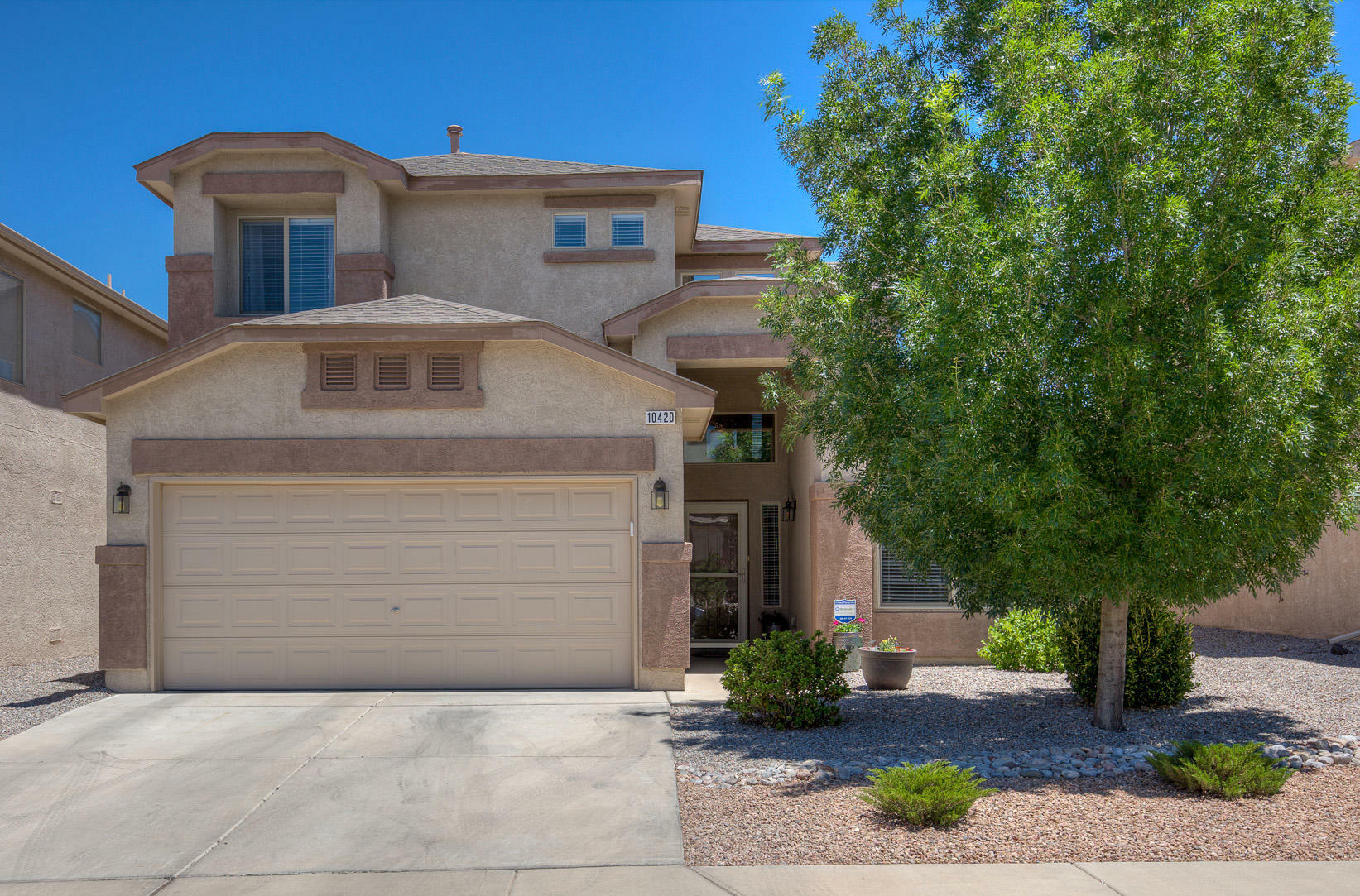 Property Photo: 10420 Oso Ridge Place NW NM 87114