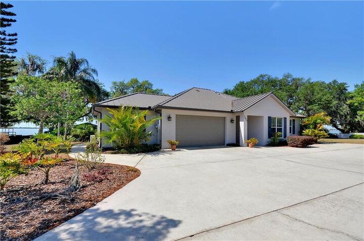 Property Photo:  1321 N Lake Reedy Boulevard  FL 33843 
