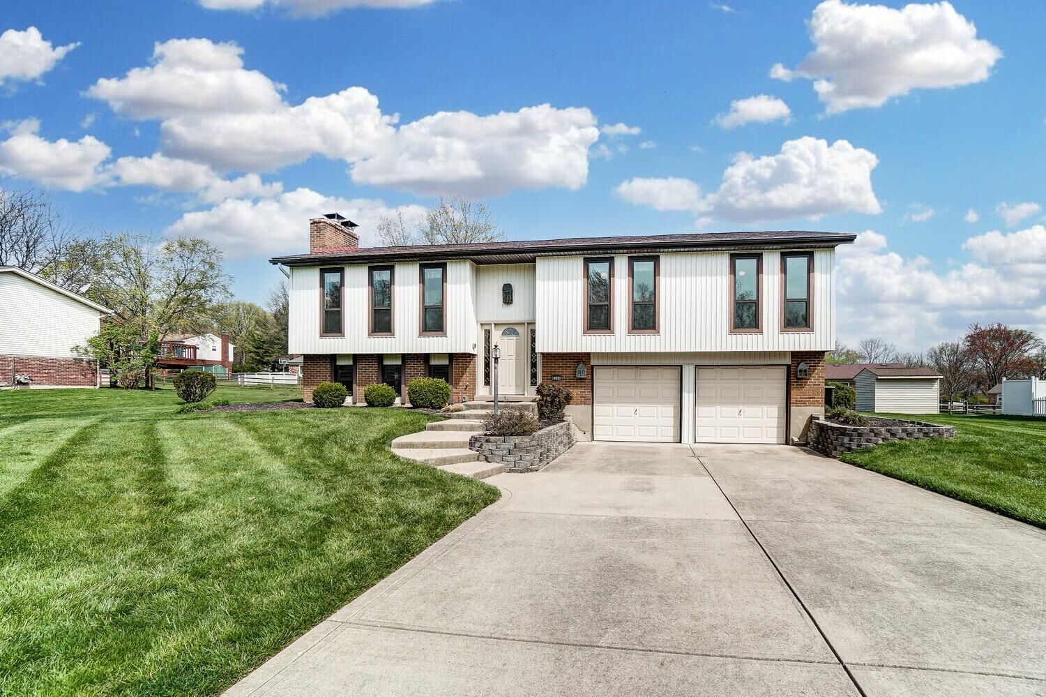 Property Photo: 6506 Simon Dr OH 45233