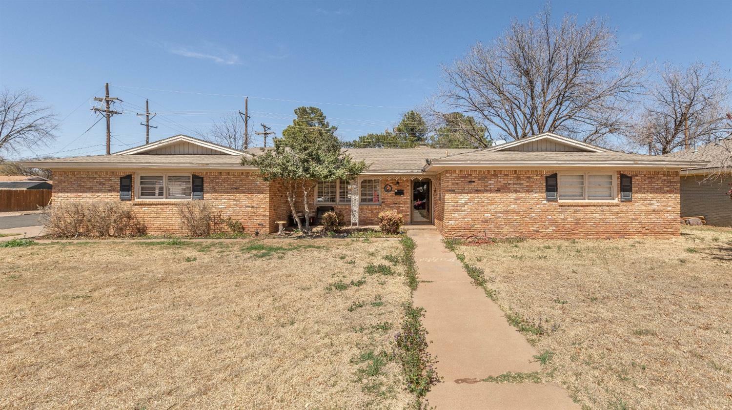 Property Photo:  3824 63rd Drive  TX 79413 