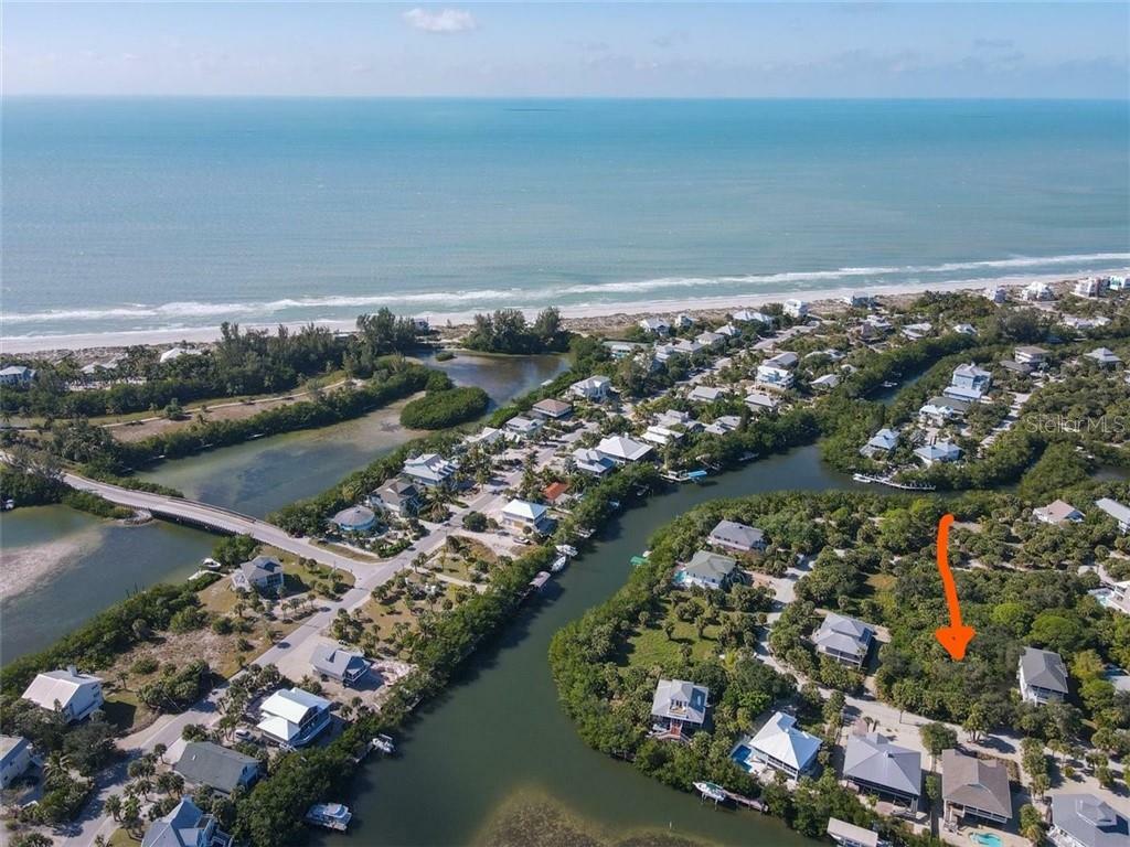 Property Photo: 28 Bayshore Circle FL 33946
