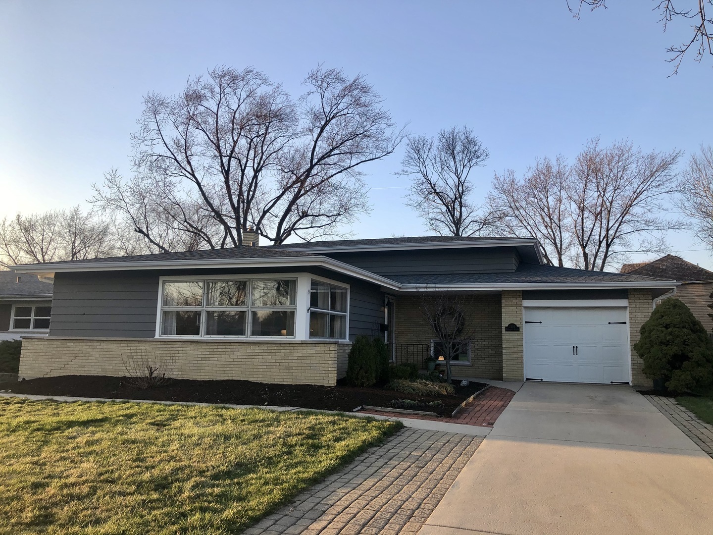 Property Photo:  1503 Wakeman Avenue  IL 60187 