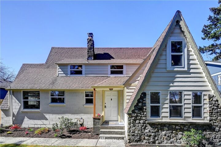 Property Photo: 12733 Fremont Avenue N WA 98133