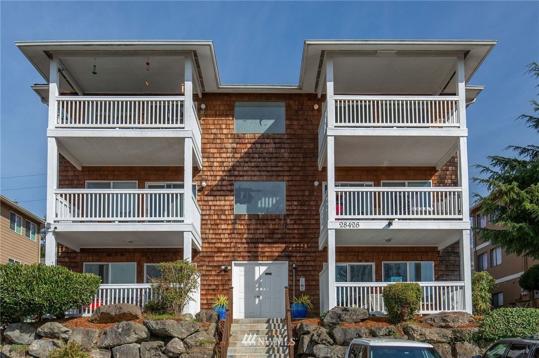 Property Photo:  28426  16th Avenue S 1-6  WA 98003 