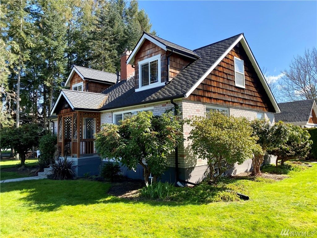 Property Photo: 4224 334th Place SE WA 98024