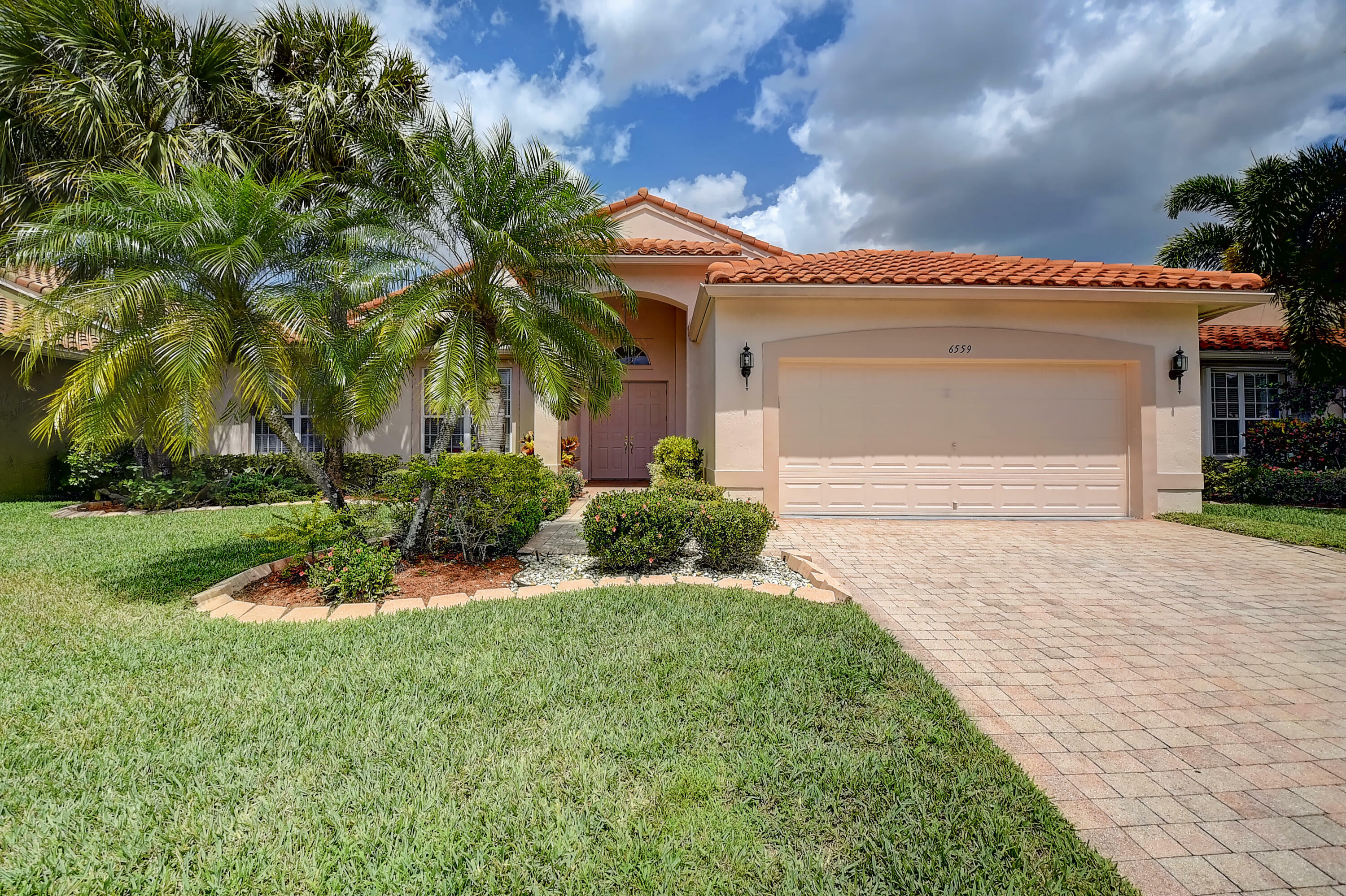 Property Photo:  6559 Piemonte Drive  FL 33472 