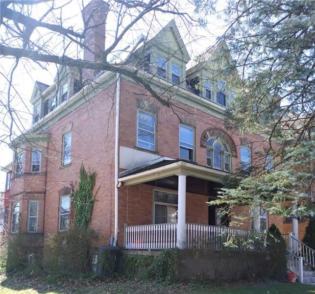 Property Photo: 118 Biddle Avenue PA 15221
