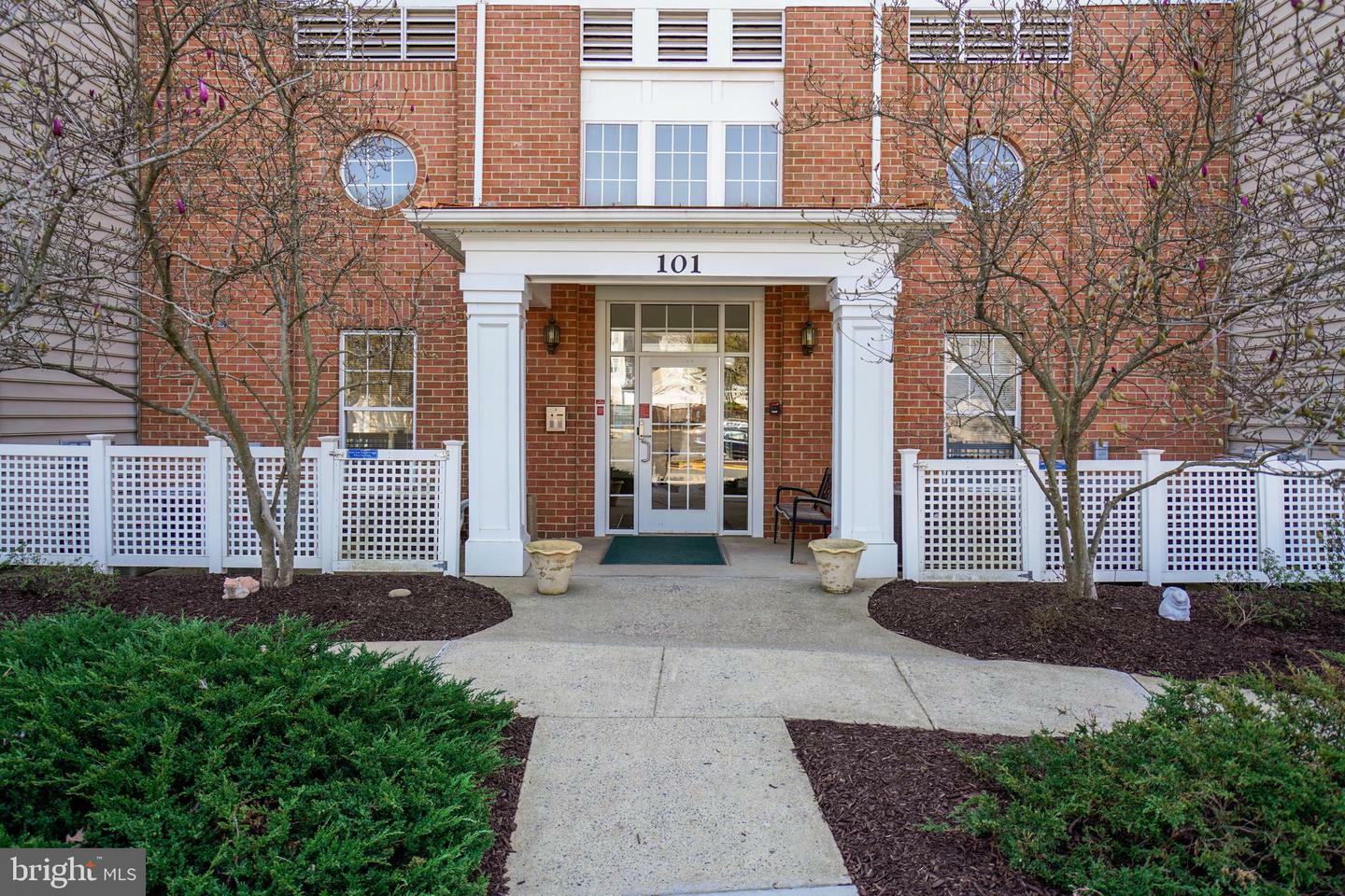 Property Photo:  101 Watkins Pond Boulevard 4-102  MD 20855 