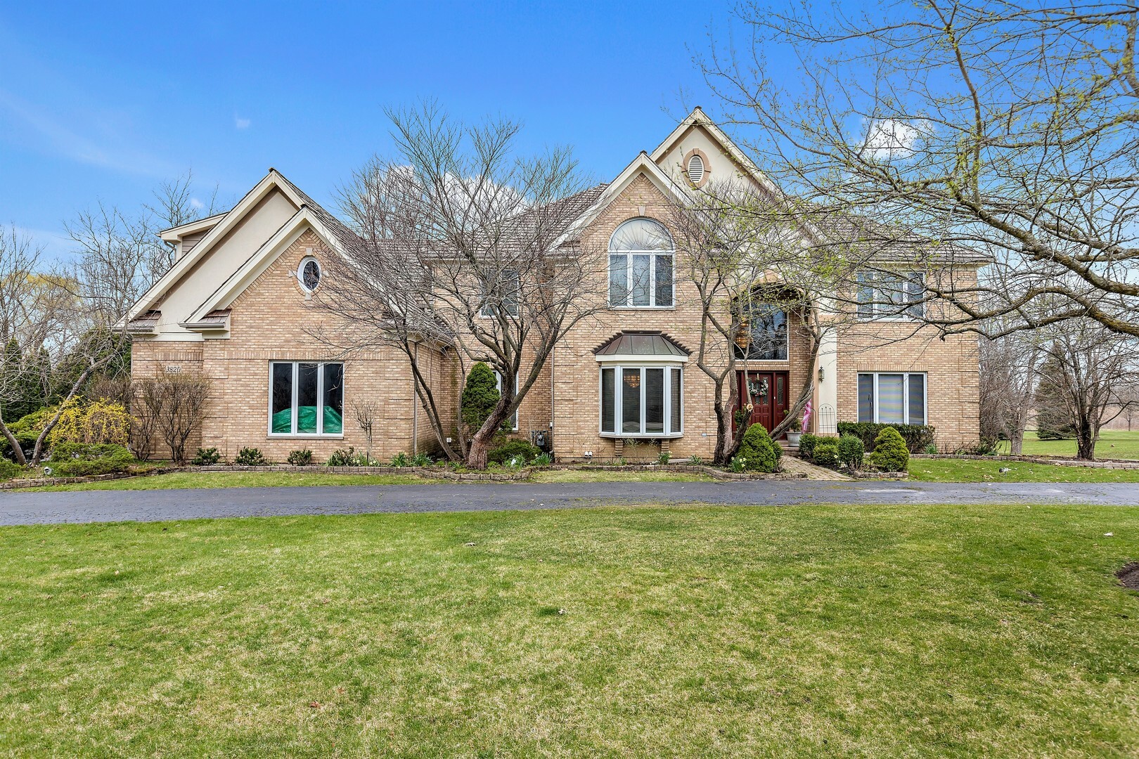 Property Photo: 3820 Nottingham Drive IL 60047