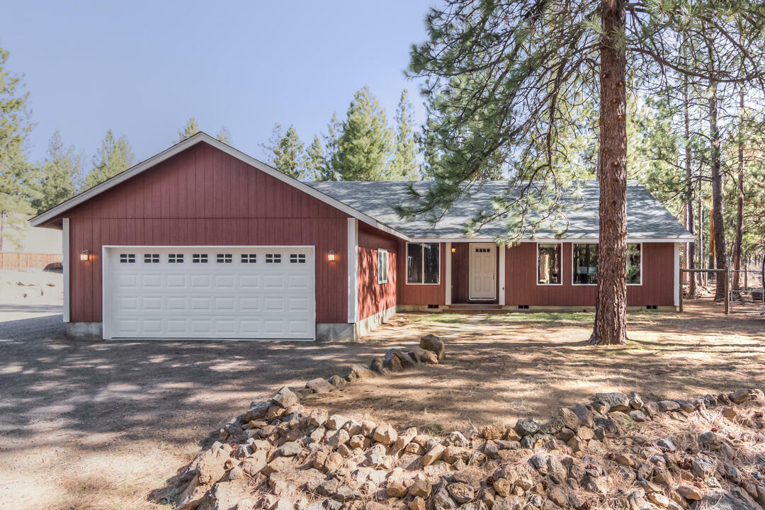 18822 River Woods Drive  Bend OR 97702 photo
