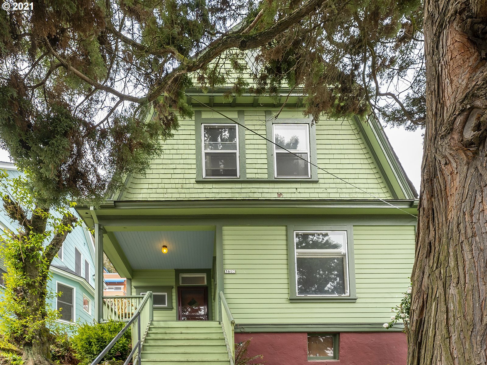 Property Photo: 3605 SW Condor Ave OR 97239