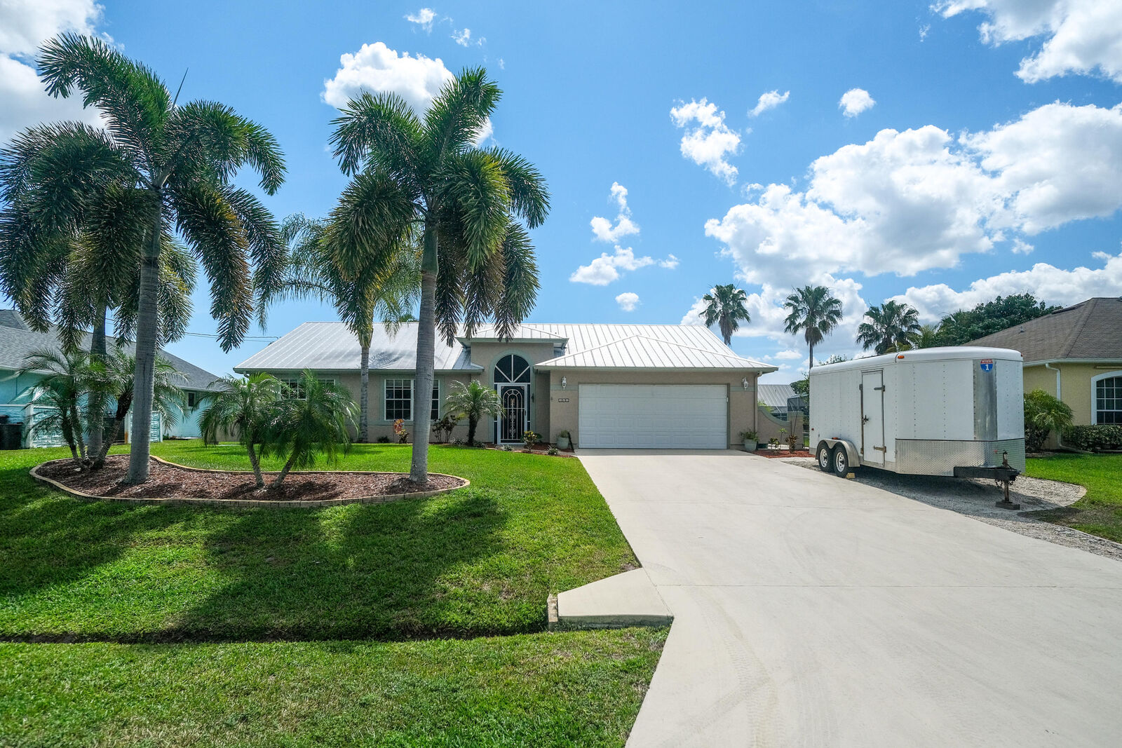 Property Photo:  160 NE Twylite Terrace  FL 34983 
