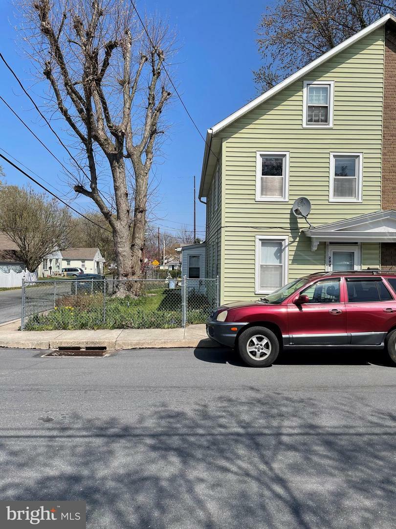 Property Photo:  292 W 2nd Street  PA 17036 