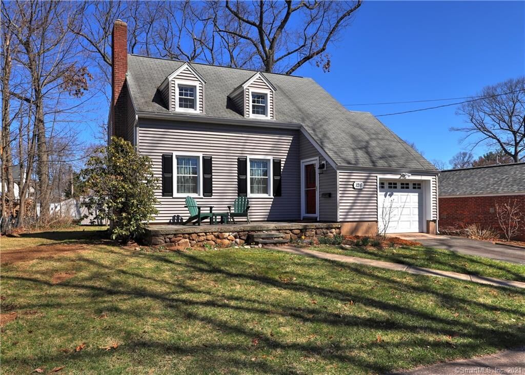 Property Photo:  126 Wayland Street  CT 06473 