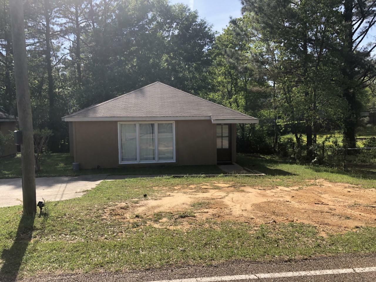 Property Photo:  1215&1217 Carter Cir.  MS 39475 