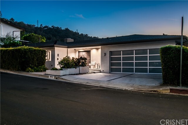 Property Photo: 3043 Dona Emilia Drive CA 91604