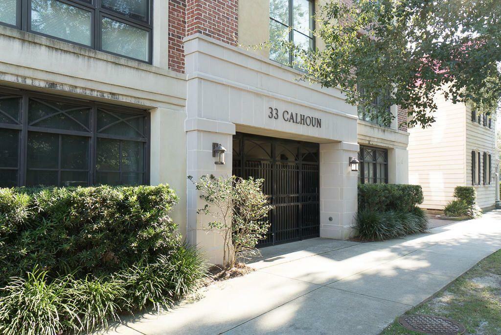 Property Photo: 33 Calhoun Street 134 SC 29401