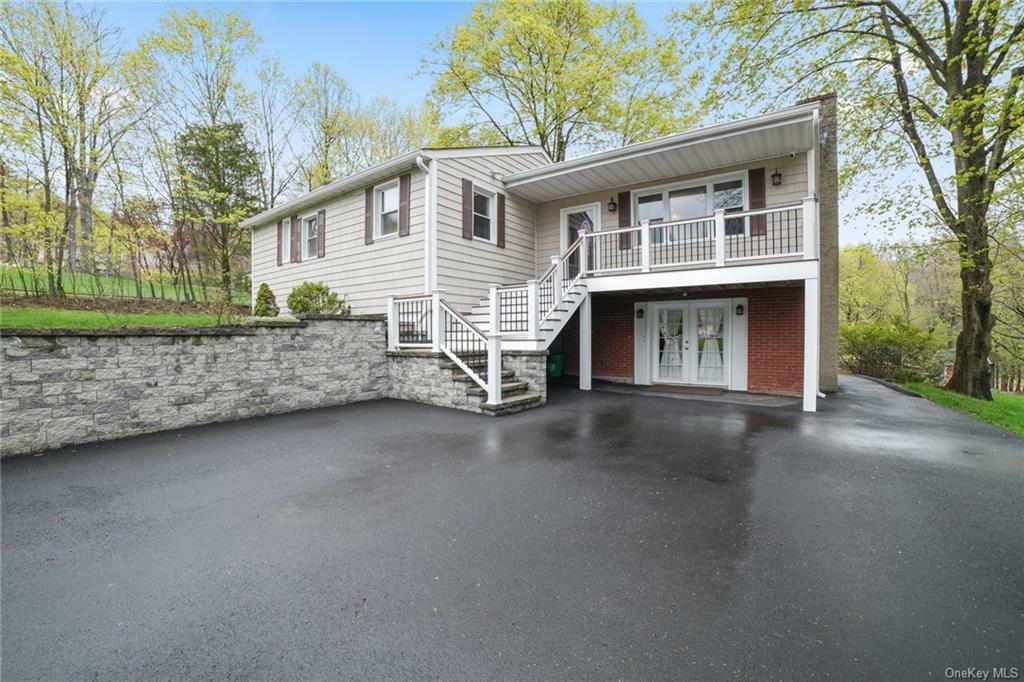 Property Photo:  6 Brisman Drive  NY 10984 