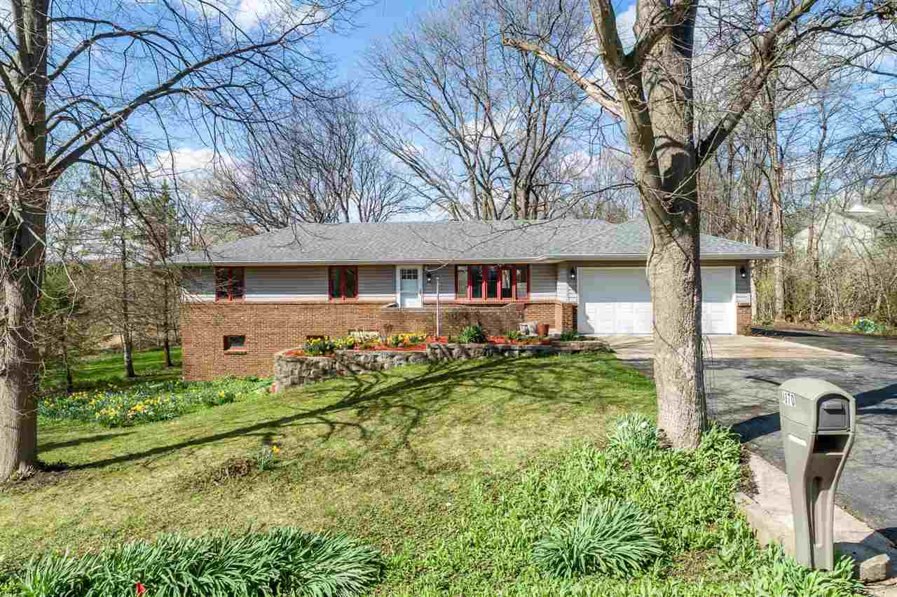 Property Photo:  4970 Walnut Grove Drive  IL 61065 