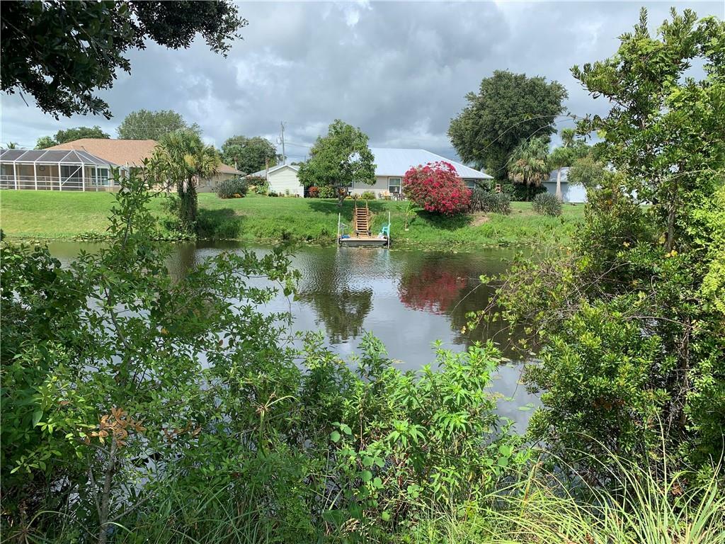 Property Photo:  1370 Schumann Drive  FL 32958 