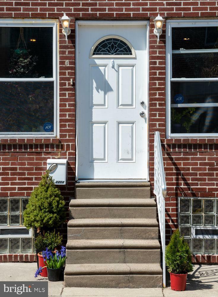 Property Photo:  2204 S Norwood Street  PA 19145 