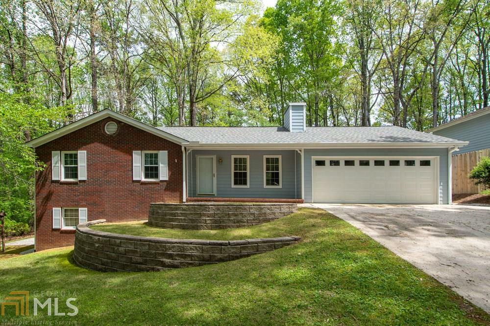 Property Photo: 5019 Dogwood Hills Drive GA 30518