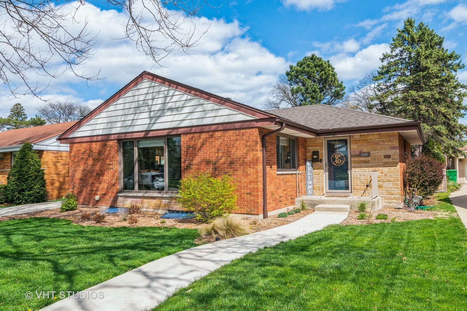 Property Photo:  2325 Mayfair Avenue  IL 60154 