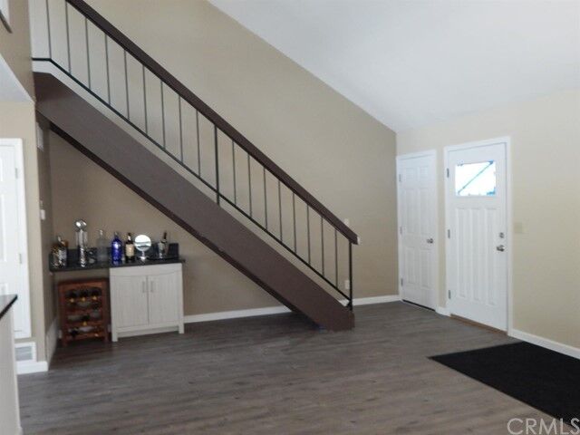 Property Photo:  