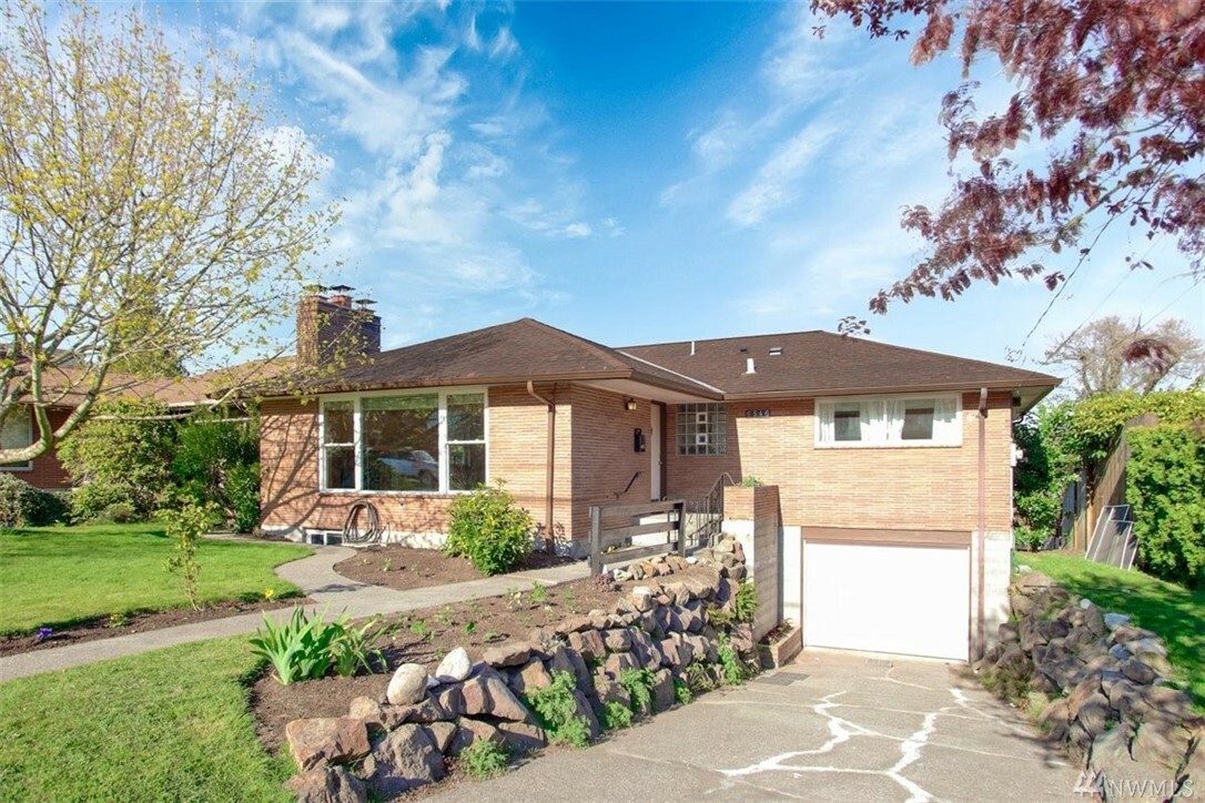 Property Photo: 6546 36th Ave NE WA 98115