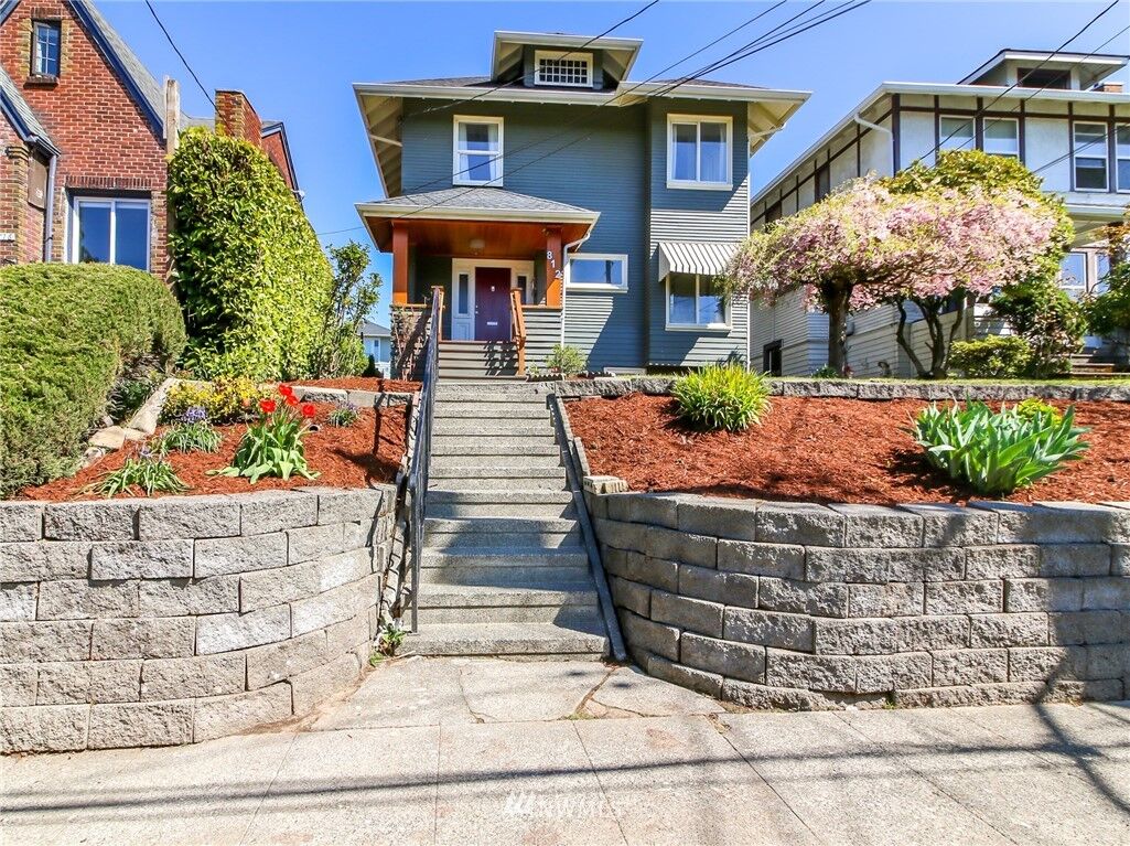 Property Photo:  812  31st Avenue  WA 98122 