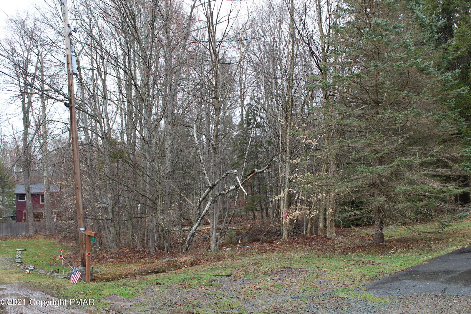 Property Photo:  Iroquois Ct2 27  PA 18347 