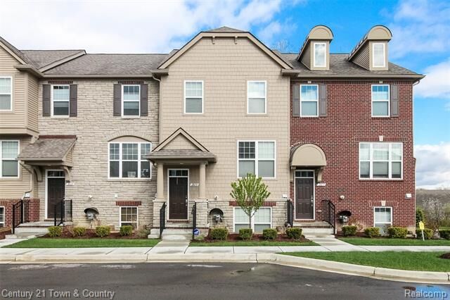 2873 Hartwick Drive  Rochester Hills MI 48307 photo