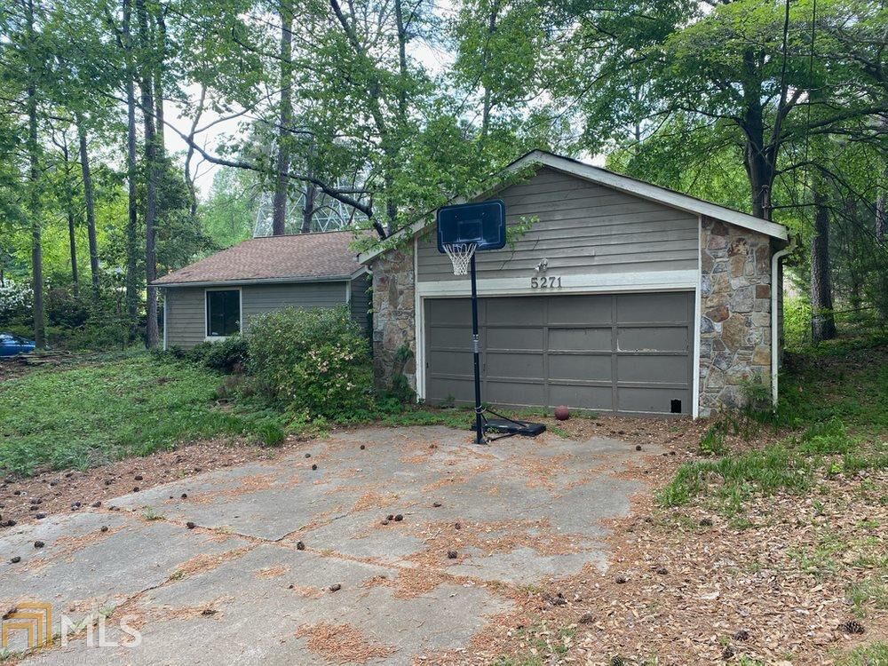 Property Photo: 5271 Sunset Trl GA 30068