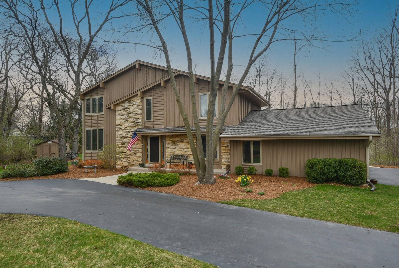 Property Photo: 2636 W Highland Rd WI 53092