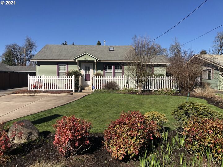 1715 Cal Young Rd  Eugene OR 97401 photo