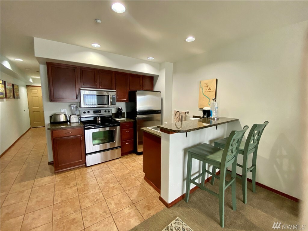 Property Photo:  322 W Woodin Ave 527  WA 98816 