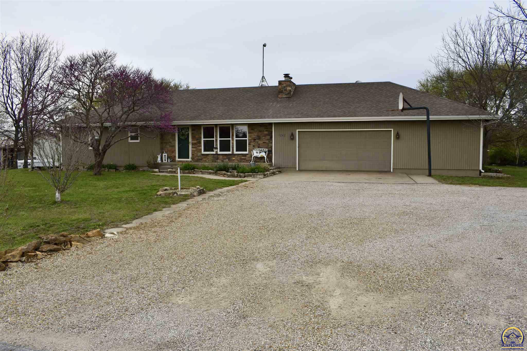 Property Photo:  5242 SE 69th St  KS 66409 